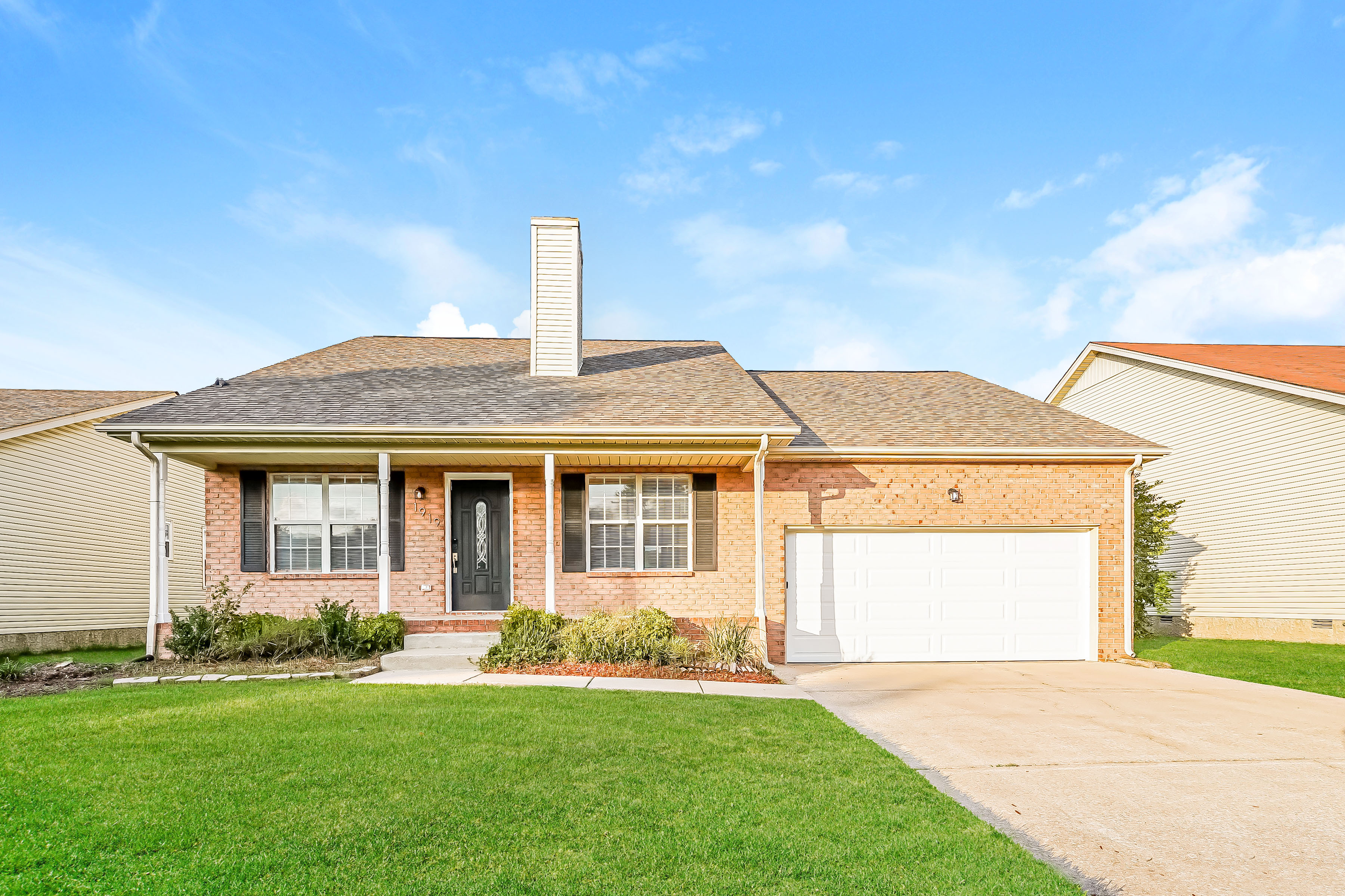 1919 WATERFORD DR OLD HICKORY, TN 37138